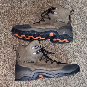 Columbia Men's Olive Green and Black Hiking Boots with Orange Accents Size 14.0